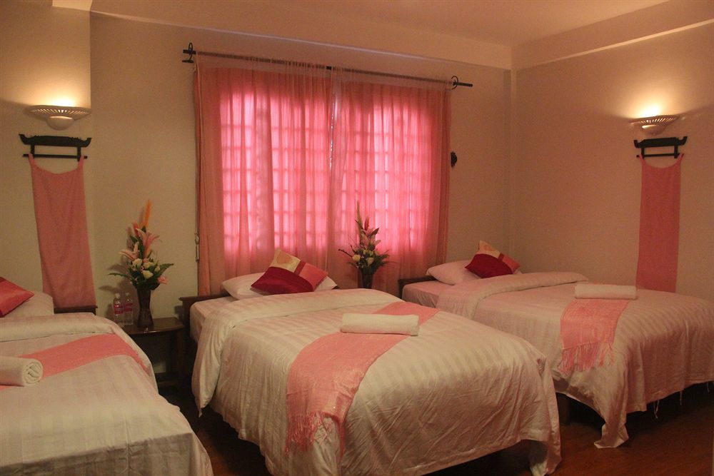 Route 66 Music Restaurant & Hostel Siem Reap Exterior photo