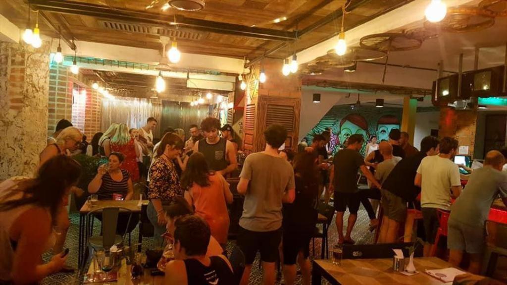 Route 66 Music Restaurant & Hostel Siem Reap Exterior photo